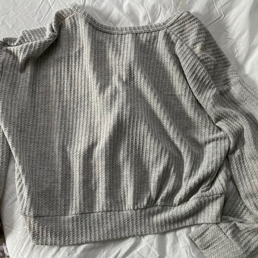❌SOLD❌ Gray Button-Up Sweater - Picture 4 of 5